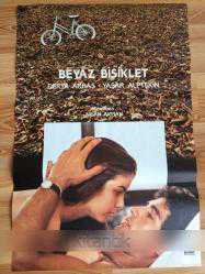Efemera - BEYAZ BİSİKLET FİLM AFİŞİ DERYA ARBAŞ YAŞAR ALPTEKİN - kitantik - kitaLog