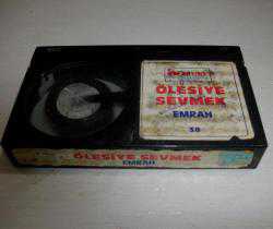 ÖLESİYE SEVMEK - EMRAH - BETA