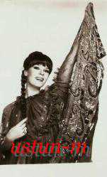 HÜLYA KOÇYİĞİT ESKİ STÜDYO FOTOĞRAFI...