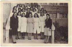 Ankara Kız Enstitüsü'nden Öğrenci / Muallim Hatıraları -10:  Kız Talebelerden Bir Grup - 1948