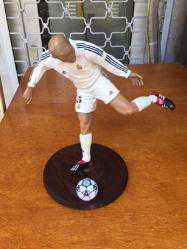 Antika - ZİNEDİNE ZİDANE FUTBOL OYUN OYNAYAN ORJİNAL POLİ FİĞUR - kitantik - kitaLog