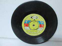 SÖNMEZ ARTIK YÜREĞİMDE YANAN BU SONSUZ ATEŞ VE AŞK ACI BİR ARZU 
MEHMET UYKUCUOĞLU