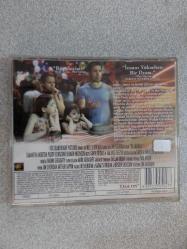 YENİ BİR ÜLKEDE FİLM , VCD , -