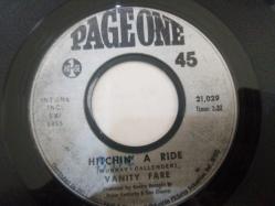 PAGE ONE 45'LİK PLAK - HITCHIN A RIDE (MURRAY - CALLENDER) - MAN CHILD (D. A. T.  A.)