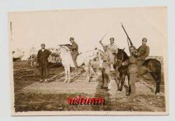 NEŞELİ ASKERLER,ASKERLİK HATIRASI ESKİ FOTOĞRAF...