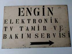 LOT.13 » ENGİN ELEKTRONİK YAZILI ESKİ METAL LEVHA...