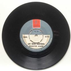Muzaffer Akgün / Efkarlıyım Bugün Yine - Sen Benim Kaderimsin / 45'lik plak