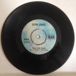 Sevim Şengül - Bir daha esme rüzgar / Üzme tatlı canını / 45'lik