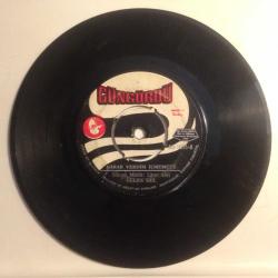 Gülen Gül / Karar Verdim İçmemeye - Tan Yeri Ağardı Gelmedin / 45'lik plak