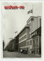 Efemera - ALMANYA HİTLER DÖNEMİ YARIYA İNMİŞ NAZİ BAYRAĞI TEMALI FOTOĞRAF... - kitantik - kitaLog