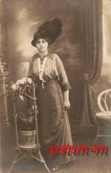 NADİR GÜZELLİKTE ESKİ BİR BAYAN FOTOĞRAFI...