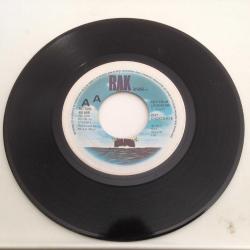 Hot Chocolate - Put your love in me / Let them be the judge