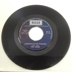 Tom Jones / A Minute Of Your Time - Looking Out My Window / Turkey 1968 / 45'lik / *pop, soul*