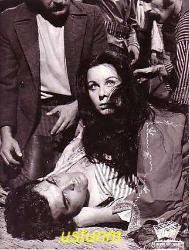 FATMA GİRİK / ACAR FİLM - VAHŞİ BİR KIZ SEVDİM FİLMİNDEN ORİJİNAL BİR FOTOĞRAF...