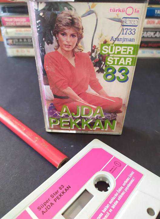 AJDA PEKKAN SÜPER STAR 83 KASET TÜRKÜOLA 1733  Efemera  