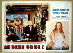 Efemera - AH DEME OH DE FİLMİNİN LOBİ KARTI - NO: 1  OYNAYANLAR: MİNE MUTLU, ARZU OKAY, İLHAN DANER - kitantik - kitaLog