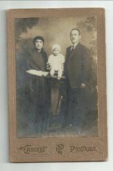 ARKASI OSMANLICA YAZILI AİLE KARTON FOTOĞRAF...