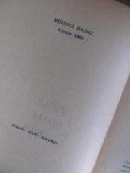 MUTLU OLMAK VARKEN (1. BASKI/ İMZALI)