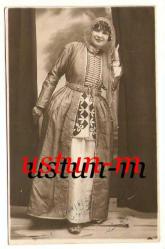 1929 ÇOK GÜZEL YEREL KIYAFETLİ KADIN FOTOĞRAFI...