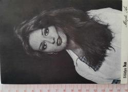 MÜJDE AR'IN STÜDYO KA COLOR MENŞELİ ESKİ 10.4X16CM KÜÇÜK BOY ÇOK NADİR ORİJİNAL KARTPOSTALI-1BB