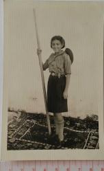 1945 HARİKA İZCİ ELBİSESİ İLE KIZ ÖĞRENCİ ORİJİNAL FOTOĞRAFI ÇOK NADİR