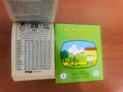 28 Nisan 1998 hediyelik orijinal Saray takvim yaprağı (Cin Ali kitabı hediyeli:)
