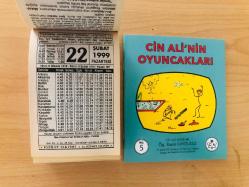 22 Şubat 1999 hediyelik orijinal Fazilet takvim yaprağı (Cin Ali kitabı hediyeli:)