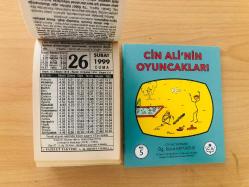 26 Şubat 1999 hediyelik orijinal Fazilet takvim yaprağı (Cin Ali kitabı hediyeli:)