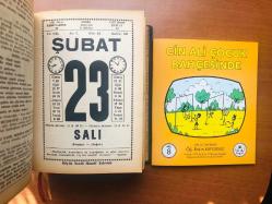 23 Şubat 1982 hediyelik orijinal Saatli Maarif takvim yaprağı (Cin Ali kitabı hediyeli:)