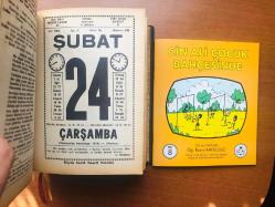 24 Şubat 1982 hediyelik orijinal Saatli Maarif takvim yaprağı (Cin Ali kitabı hediyeli:)