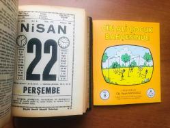 22 Nisan 1982 hediyelik orijinal Saatli Maarif takvim yaprağı (Cin Ali kitabı hediyeli:)