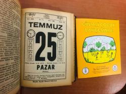 25 Temmuz 1982 hediyelik orijinal Saatli Maarif takvim yaprağı (Cin Ali kitabı hediyeli:)