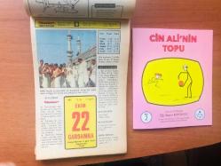 22 Ekim 1980 hediyelik orijinal Hürriyet takvim yaprağı (Cin Ali kitabı hediyeli:)