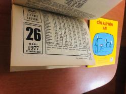 26 Mart 1977 hediyelik orijinal Diyanet takvim yaprağı (Cin Ali kitabı hediyeli:)