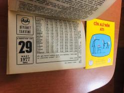 29 Mart 1977 hediyelik orijinal Diyanet takvim yaprağı (Cin Ali kitabı hediyeli:)