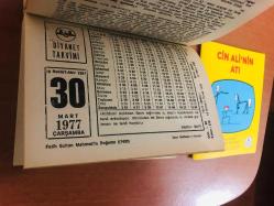 30 Mart 1977 hediyelik orijinal Diyanet takvim yaprağı (Cin Ali kitabı hediyeli:)