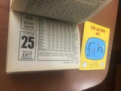 25 Mayıs 1977 hediyelik orijinal Diyanet takvim yaprağı (Cin Ali kitabı hediyeli:)