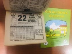 22 Mayıs 2002 hediyelik orijinal Türkiye gazetesi takvim yaprağı (Cin Ali kitabı hediyeli:)