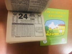 24 Mayıs 2002 hediyelik orijinal Türkiye gazetesi takvim yaprağı (Cin Ali kitabı hediyeli:)