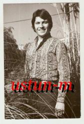 ÇOK GENÇ BİR ŞARKICI ERSEN FOTOĞRAFI...