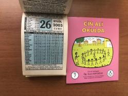 26 Eylül 2003 hediyelik orijinal Fazilet takvim yaprağı (Cin Ali kitabı hediyeli:)
