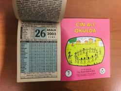 26 Aralık 2003 hediyelik orijinal Fazilet takvim yaprağı (Cin Ali kitabı hediyeli:)