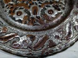 T10---KUŞ DESENLİ EL YAPIMI ESKİ BAKIR DUVAR TABAĞI