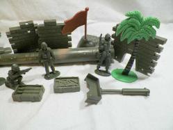 PLASTİK ASKERİ OYUNCAKLAR