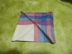 K5-----ESKİ ERKEK ÖĞRENCİ MENDİLİ-