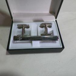 K80-----ÇELİK KOL DÜĞMESİ VE GRAVAT İĞNESİ KUTUSUNDA