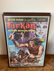 Efemera - Tarkan: Altın Madalyon Film Afişi 1972 | Kartal Tibet, Kamran Usluer, Zeki Alasya, Eva Bender, Halit Akçatepe | ARZU FİLM | Sezgin Burak Şaheseri - kitantik - kitaLog