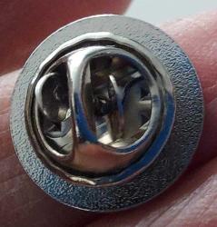 TÜRKKIZILAYI KURULUŞ ANISINA YAPTIRILAN ORİJİNAL YAKA ROZETİ K1I1A1