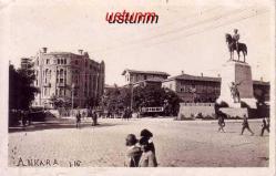 ANKARA ULUS MEYDANI'NI GÖSTERİR ESKİ FOTOKART...