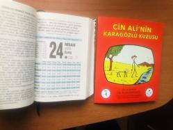 24 Nisan 2020 hediyelik orijinal Fazilet Takvim yaprağı (Cin Ali kitabı hediyeli:)